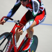 Nick Roeder in a points race hat